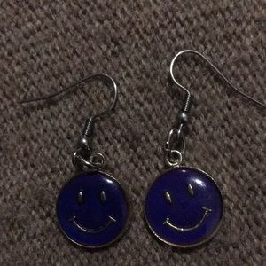 Mood changing earrings